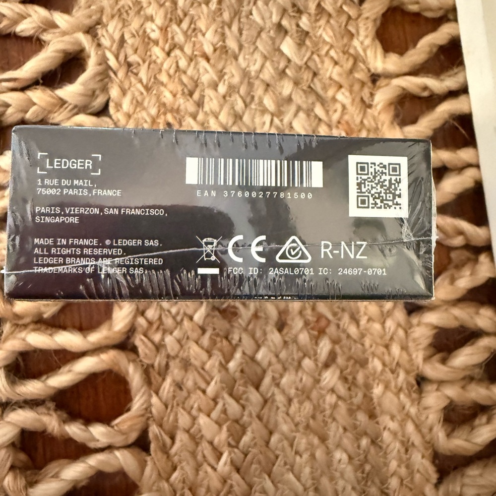 Ledger Nano X Hardware Wallet - Picture 6 of 6
